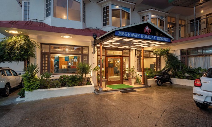 Bhagsu Nag Complejo | Meghavan Resort By DLS Hotels