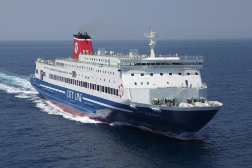 Suminoe Alquiler De Eote | Meimon Taiyo Ferry 1st sailing from Osaka to Kitakyushu