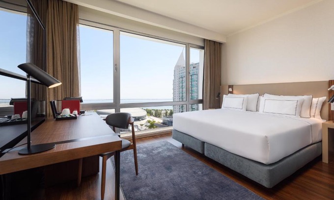 Parque das Nacoes Hotel | Melia Lisboa Oriente Hotel