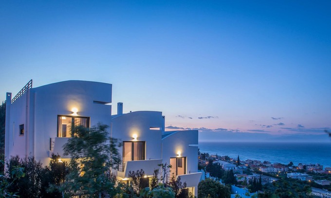 Melissi Villa | Melissi Villas 2 - Villa Clif Edge de tres dormitorios con magníficas vistas al mar
