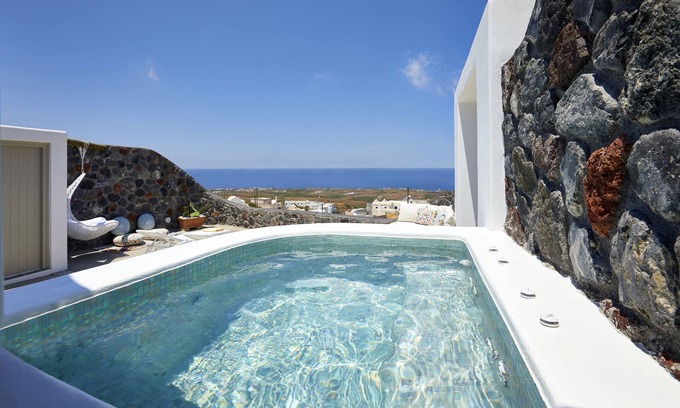 Finikia Hotel | Mellow Luxury Cave