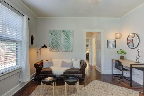 Cooper-Young Historic District Casa | Memorable Nomad Haven Walk to Cooper Young's Best