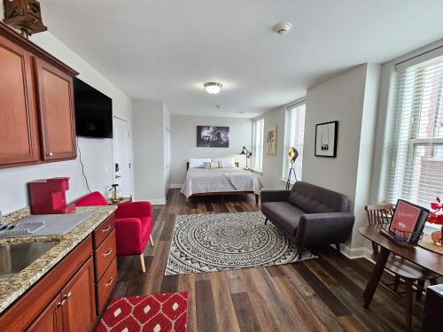 Champaign Apartamento | Memorable Stay at The Inman - 216