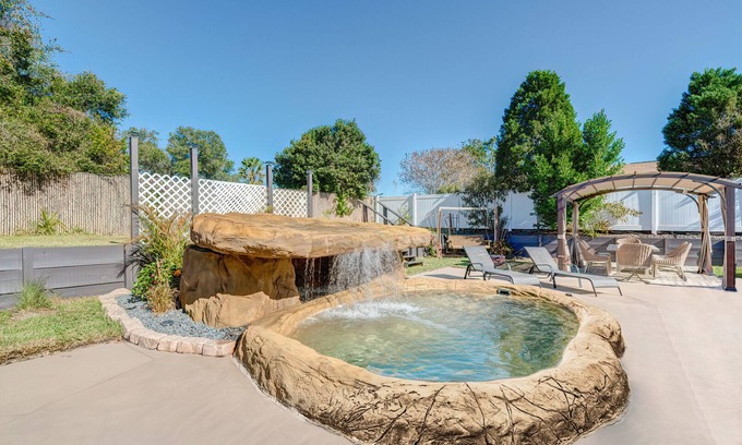 Spring Hill Casa | Memories by the Gulf | 4BR Oasis w/ Heated Saltwater Cocktail Pool & Fire Pit
