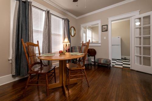 Central Midtown Apartamento | Memphis Belvedere Suites Lower King 1 bedroom