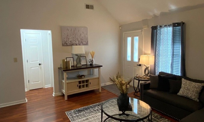 Ellendale Casa | Memphis Retreat - Near Shelby Farms