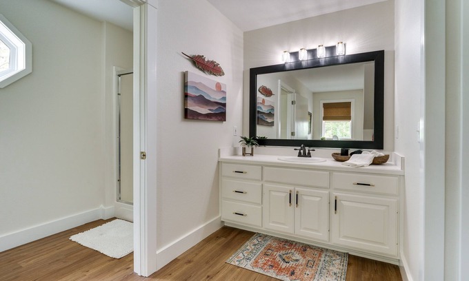 Mena Casa | Mena Getaway w/ Pool - 6 Mi to Wolf Pen Gap!