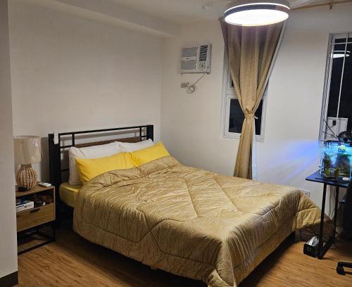 Las Pinas Cama Y Desayuno | Mench Staycation