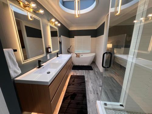Mendocino Hotel | Mendo Bungalow