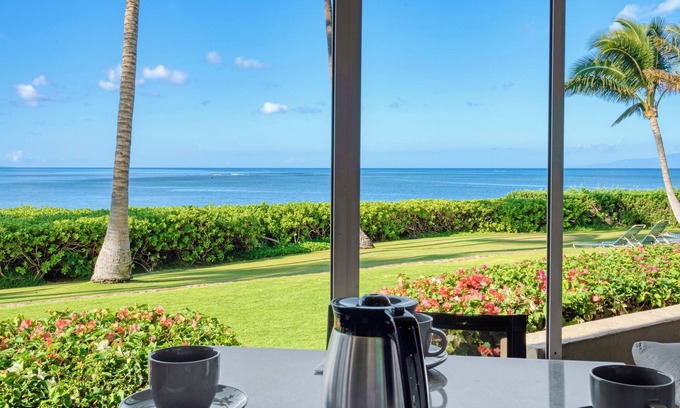 Kihei Condominio | Menehune Shores #119 – Stylish Oceanfront Retreat with Luxe Modern Finishes