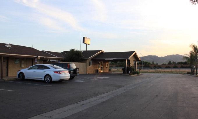 Sun City Hotel | Menifee Inn