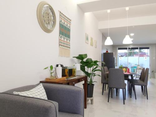 Sibu Casa | Merdeka One Homestay 8pax 4Rooms
