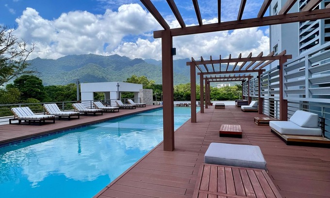 Sector 1 Nor-Oeste Apartamento | Merendon Heights Luxury Condo