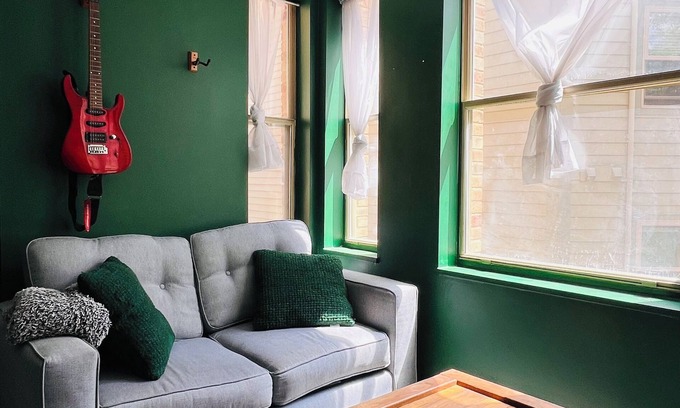 Columbia Heights Condominio | Meridian Hill Park Artistic 1 Bedroom