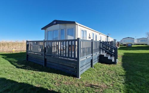 Selsey Casa | Merlin's Retreat, West Sands Holiday Park, Selsey
