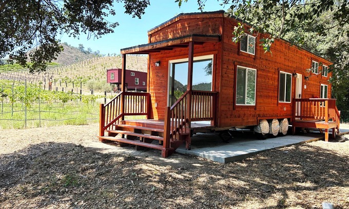 Fallbrook Cabina | Merlot Cabin @ Vinyard Winery, 4 Adults, 2 Kids, WiFi, AC, Fallbrook