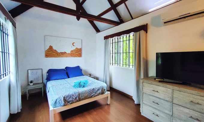 Blue Bay Apartamento | Mermaid Cove - 1 bedroom apartment 50 metres from the beach