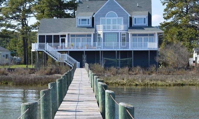 Piney Island Casa | Mermaid Manor-Water Lovers Paradise