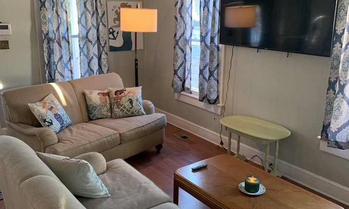 Bayview Cabaña | Mermaid's and Mutts Retreat