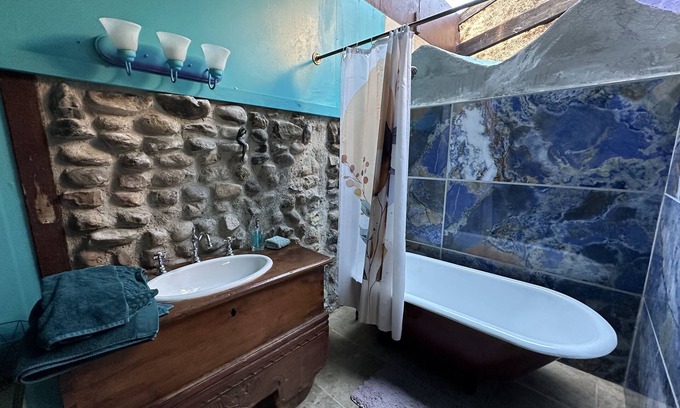 Topanga Casa | Mermaid Suite + Private Trails, Cave and Creek!