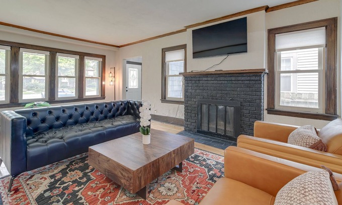 Merriam Park Casa | Merriam Park Art House