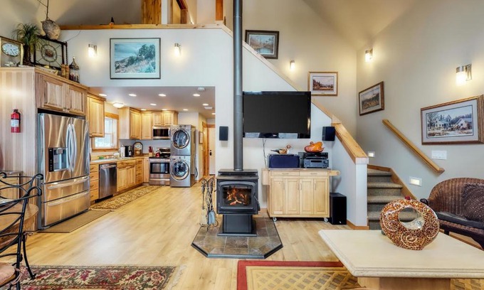 Leavenworth Casa | Merry Creekside Retreat