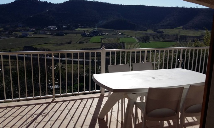 Joyeuse Casa | Merry: casa tranquila con vista