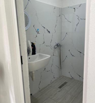 Udenisht Casa | Mert