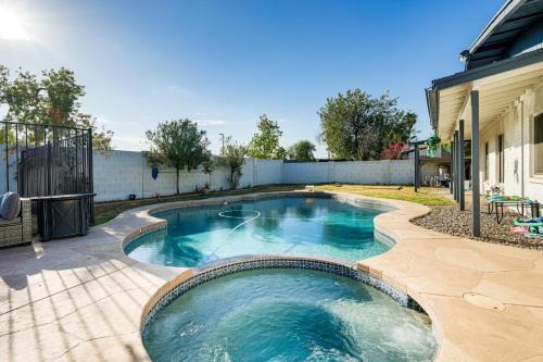 Dobson Ranch Casa | Mesa Oasis with Diving Pool By Spring Training, Dtwn