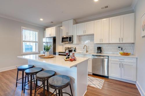 Melrose Casa | Mesmerize Melrose - 5 Mins to Broadway - Rooftop Deck