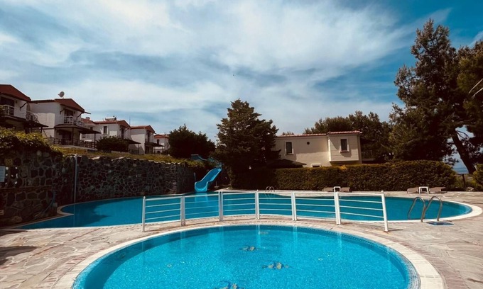 Ildır Koyu Apartamento | Mesmerizing Flat with Shared Pool in Cesme