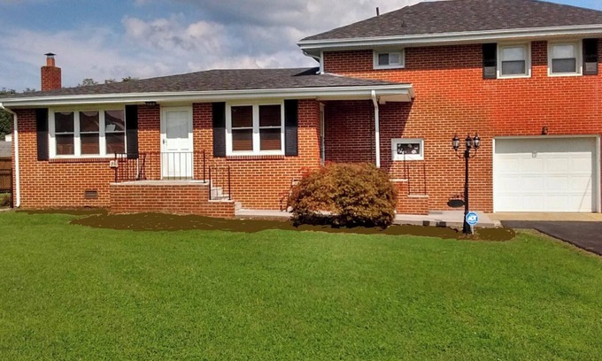 Elizabethton Casa | $ 99 por noche 3 recámaras 1 baño grande, a pie del río Watauga, ubicación central