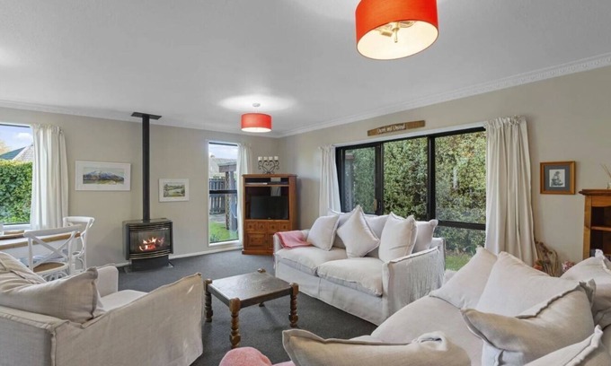 Methven Casa | Methven MtHutt/Opuke big house-private,fenced,5 min walk to centre, pet-friendly