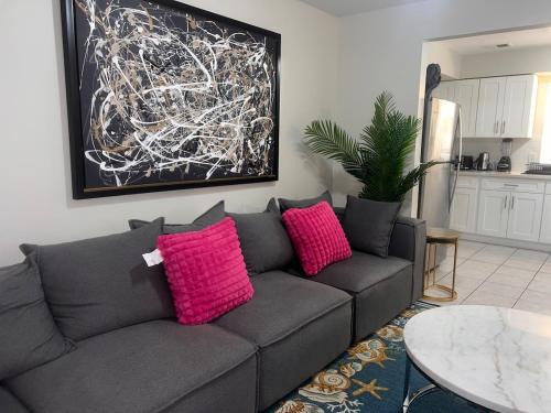 Newark Apartamento | Metro haven 3 KINGs Bed 5 mins from EWR NYC