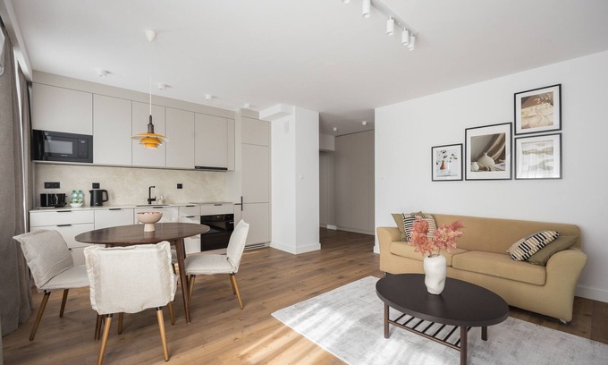 Ursynow Apartamento | Metro Kabaty Elegant Apartment