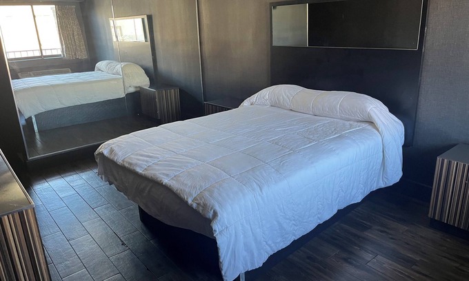Wakefield Hotel | Metro Motel