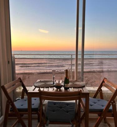 Bernieres-sur-Mer Apartamento | Mettons les voiles - Appt vue mer avec loggia