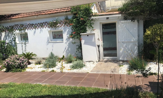 La Garde Casa | Meublé Cl:2 à 10 à Pied Plages