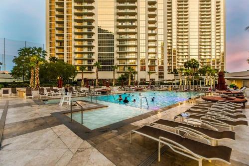 Las Vegas Casa | MGM Signature 1BR Balcony 06721
