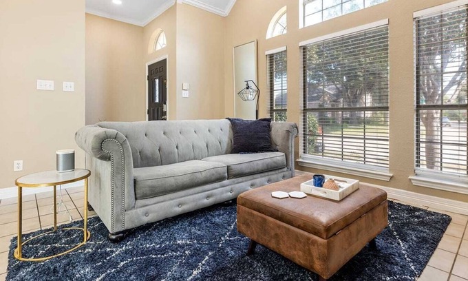 North Central Carrollton Casa | Mi Casa - Family Friendly W/ Garage Parking
