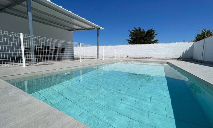 Hozanejos Chalet De Esquí | Casa Miamar II, con piscina privada.