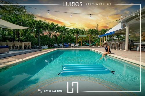 Ludlam Casa | Miami 5BR Villa w Heated Pool, Games & BBQ L01
