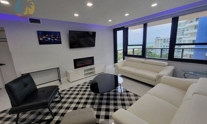 La Gorce Apartamento | Miami Beach Spacious 3-Bedroom Condo with Ocean View - 10E