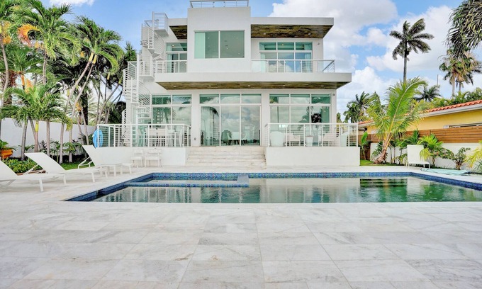 North Bay Village Casa | Casa moderna frente al mar