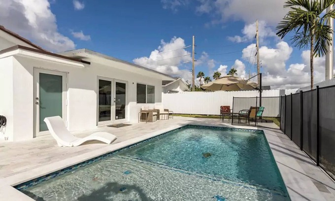 Tamiami Villa | Miami|Pool|Beach|Airport|Everglades|Kendall/ micosukees/dolphinmall