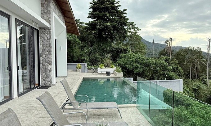 Mae Nam Hotel | Michel Tropical Seaview Pool Villas