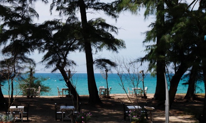 Mai Khao Hotel | Micky Monkey Beach Hotel Phuket Maikhao Thailand