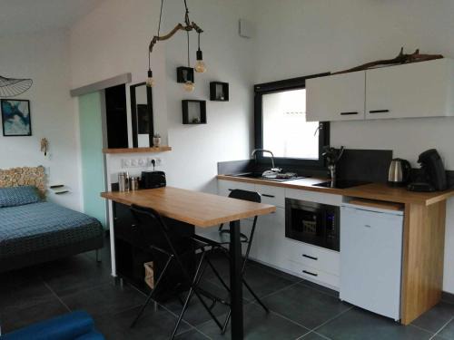 Commelle-Vernay Casa | Micro Maison indépendante