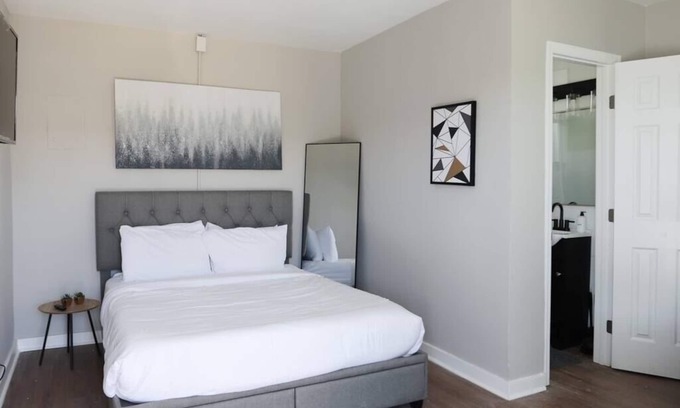 Nashville Hotel | Micro Motel 1 Bed! Su