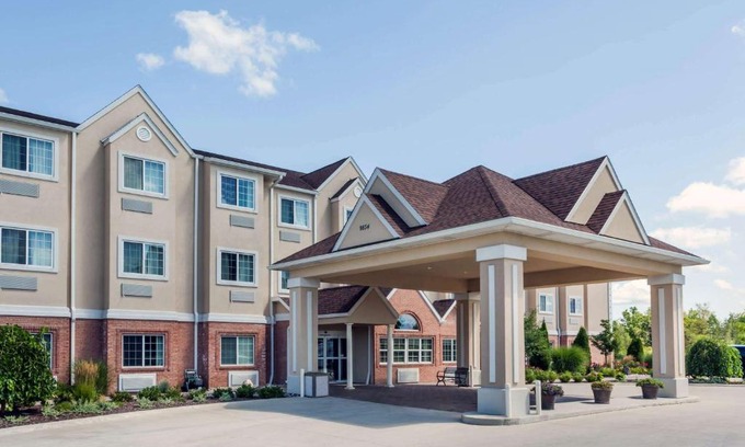 Michigan City Hotel | Microtel Inn & Suites by Wyndham Michigan City